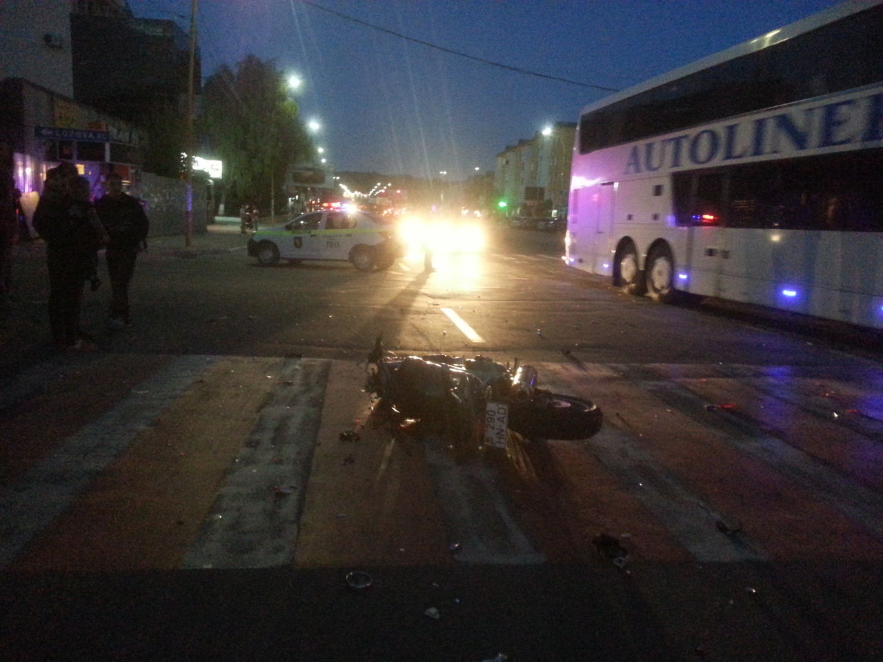 O motocicletă a fost lovită în plin de un automobil de marcă Toyota. Foto: jurnal.md