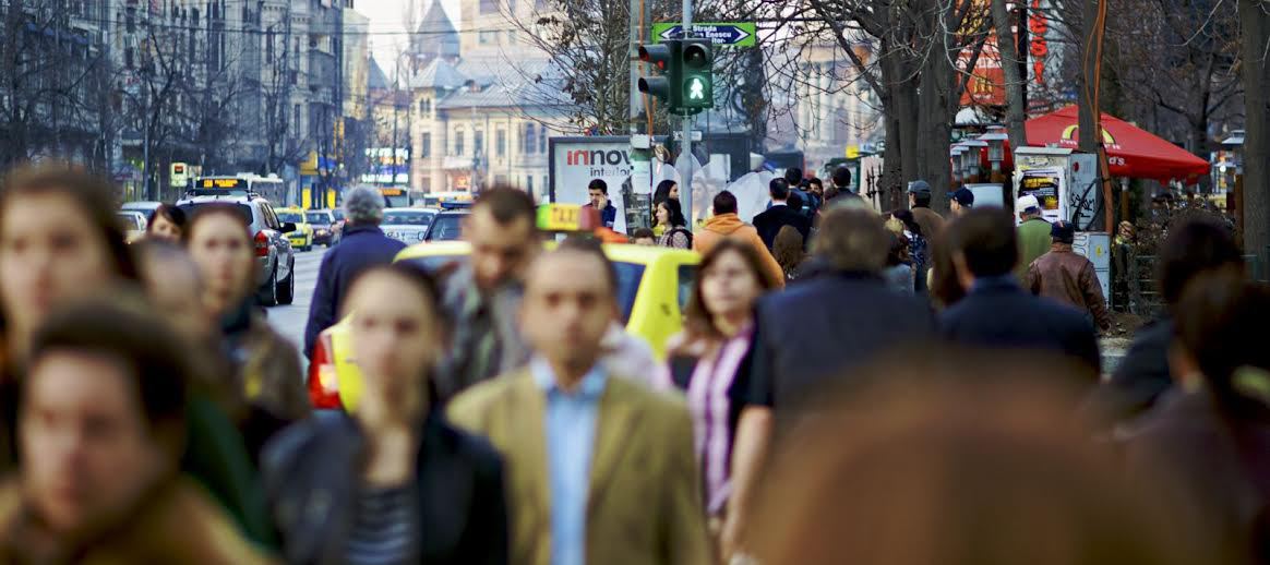 De astăzi în Republica Moldova începe recensământul populaţiei şi a locuinţelor. Timp de două săptămâni, până pe 25 mai, circa 12 mii de recenzori vor începe chestionarea oamenilor şi înregistrarea locuinţelor.