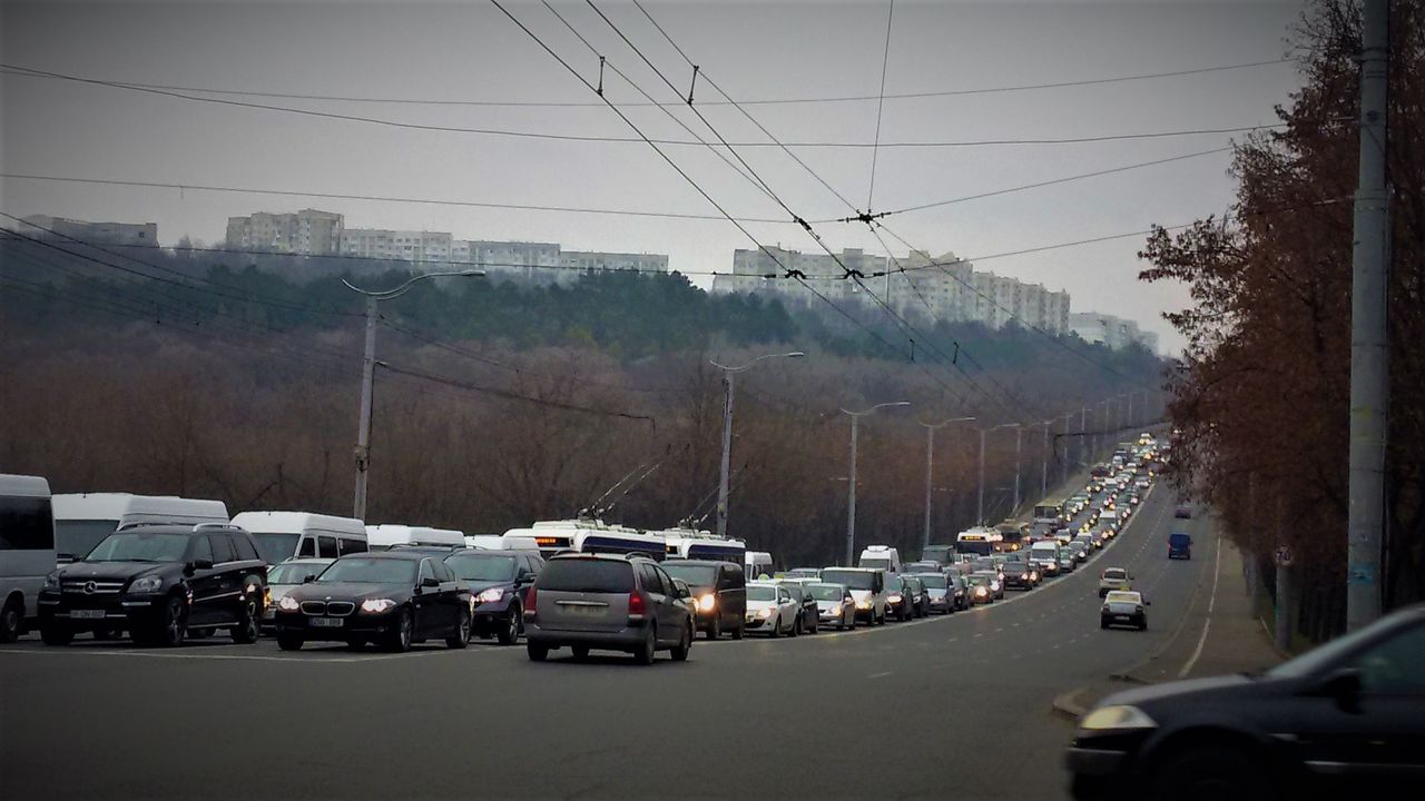 InfoTrafic 17:00: Harta ambuteiajelor din Capitală. Străzi de ocolit