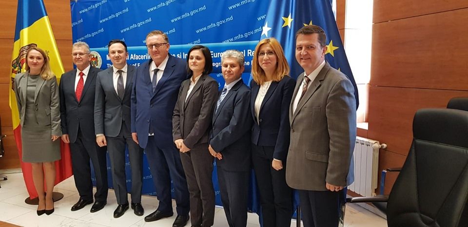 В МИДЕИ обсудили проблемы молдавской диаспоры в Румынии.