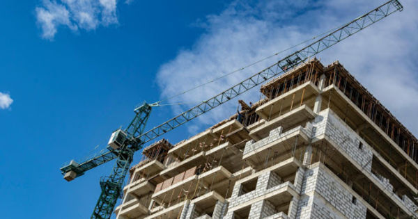 В Кишиневе строитель упал с 14 этажа. 
