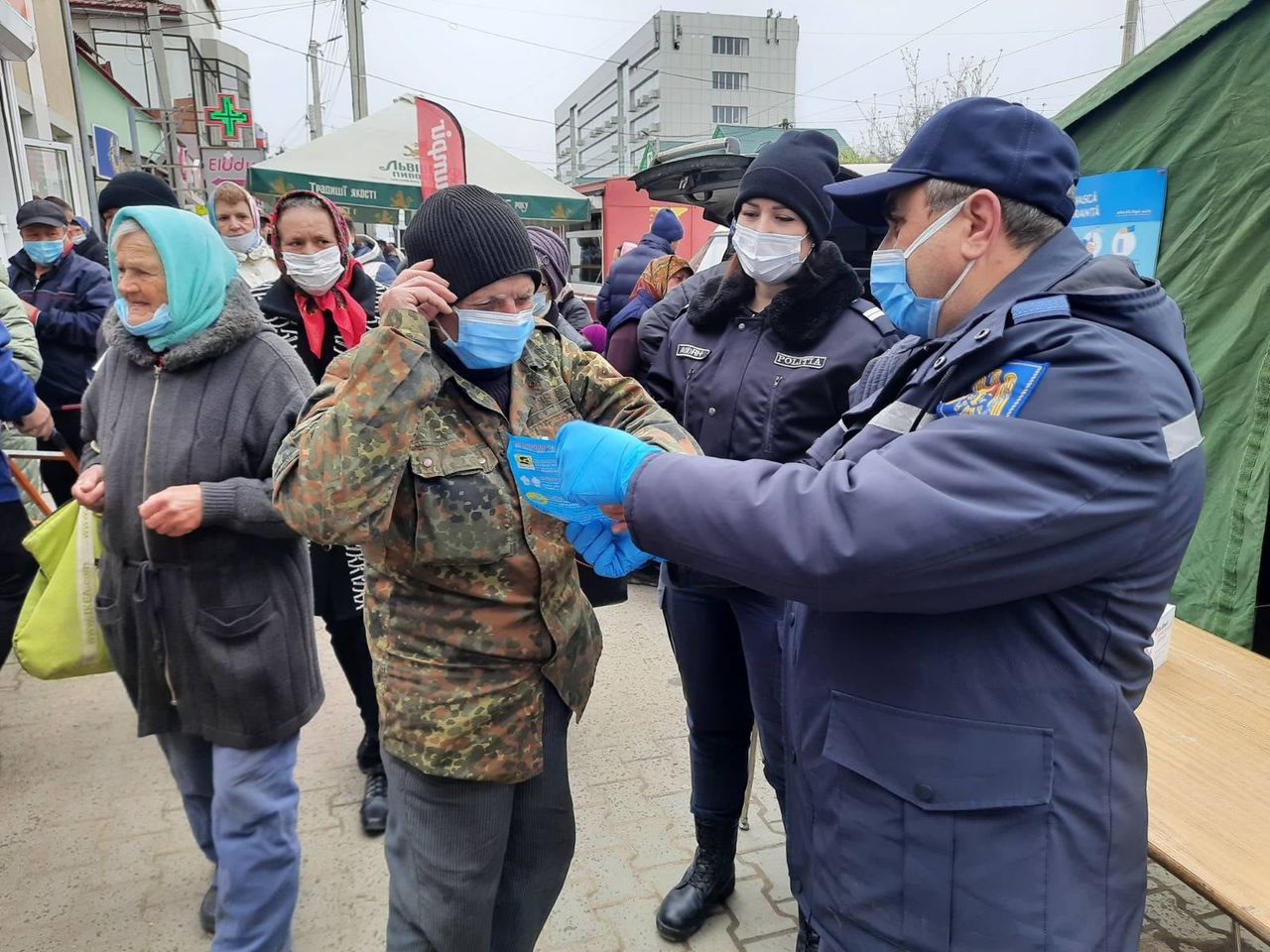 ГИЧС продолжает информировать граждан о мерах по профилактике COVID-19.