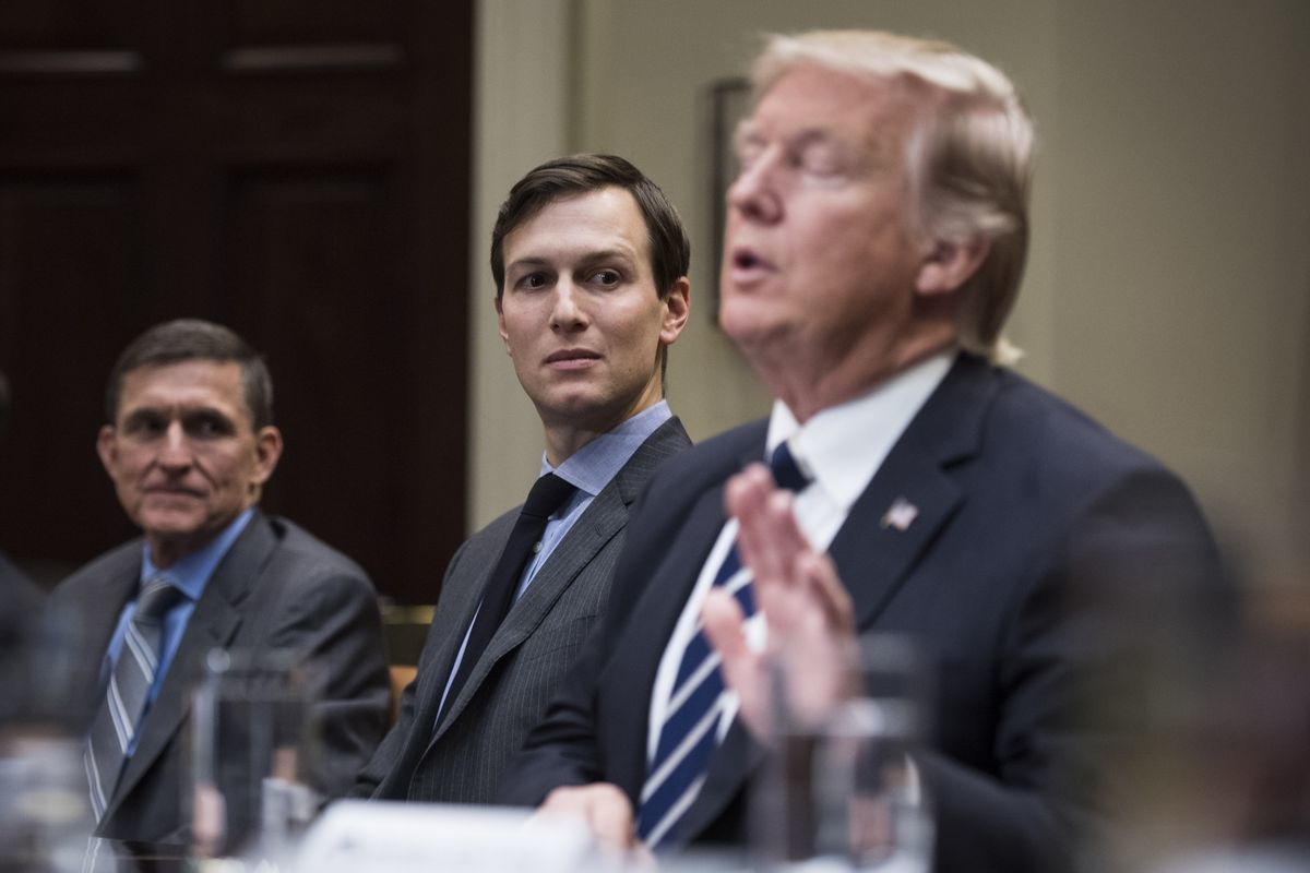 Ginerele lui Donald Trump, Jared Kushner, trecut la un grad inferior de acces la informații clasificate.