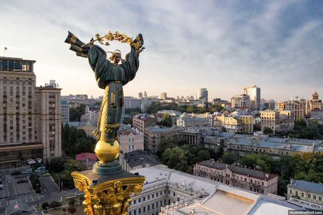В Киев возвращаются эвакуированные дипломаты Турции и Эстонии.
