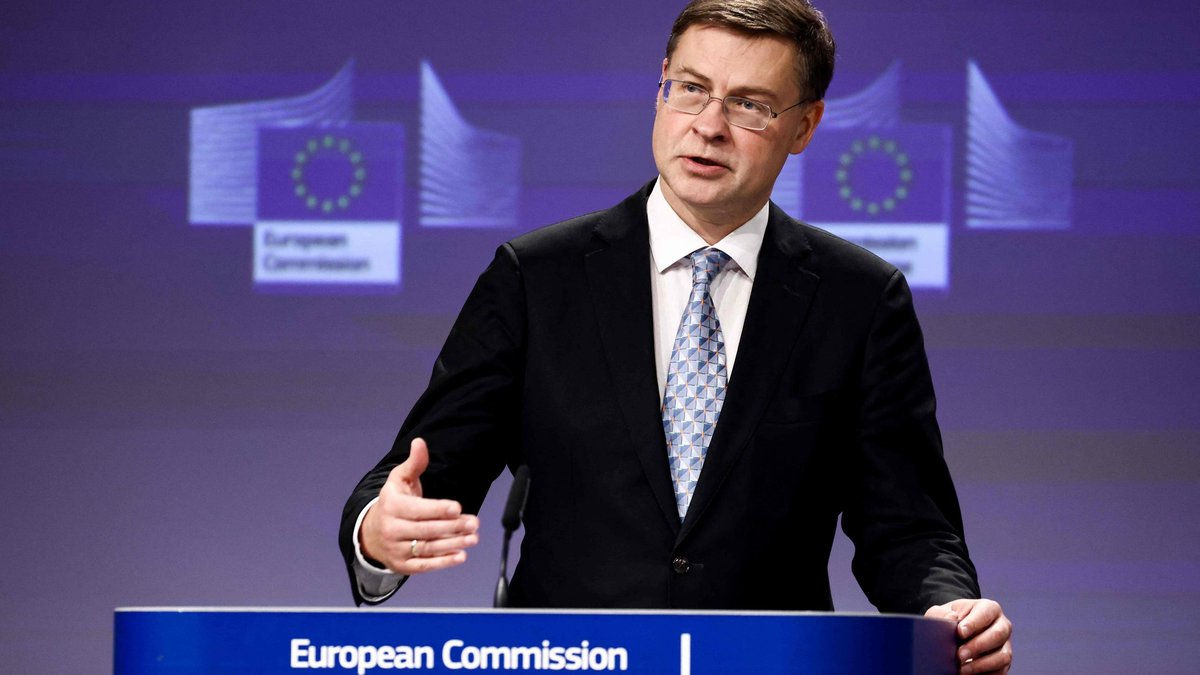 Еврокомиссар: ЕС придется вернуться к вопросу об использовании замороженных российских активов.