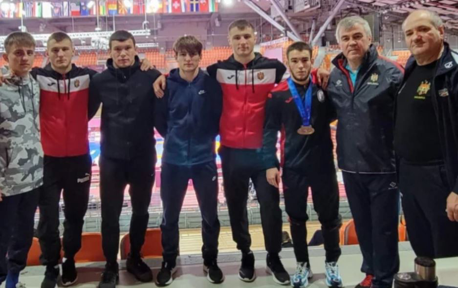 Артем Деляну стал бронзовым призером чемпионата Европы.