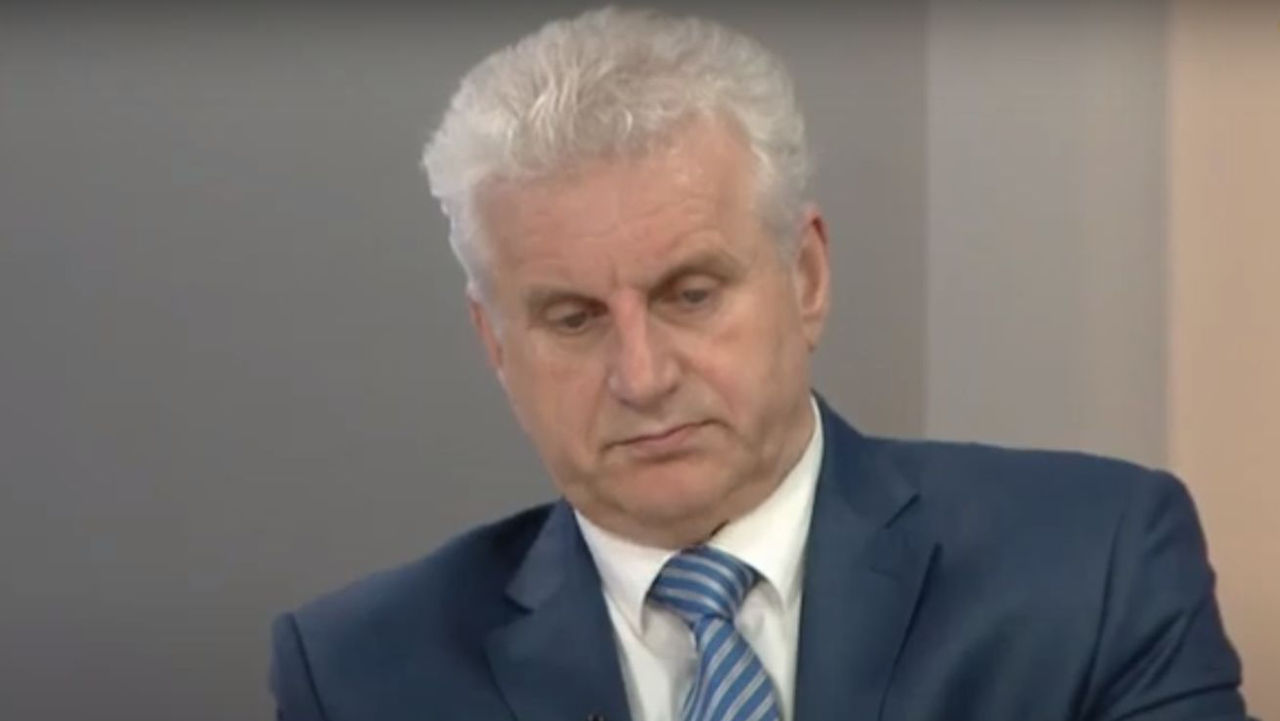Дрон о перестановках в кабмине: От перемены мест слагаемых сумма не изменится.