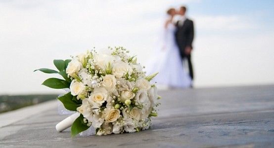 Жители Польши не могут заключать браки из-за эпидемии коронавируса.