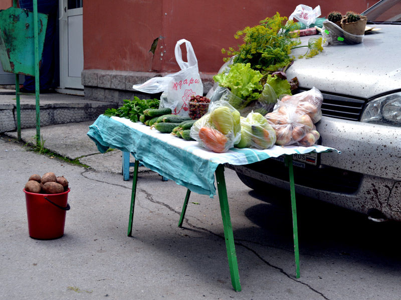 Специалисты предупреждают, что продукты, купленные на улице, опасны для здоровья.