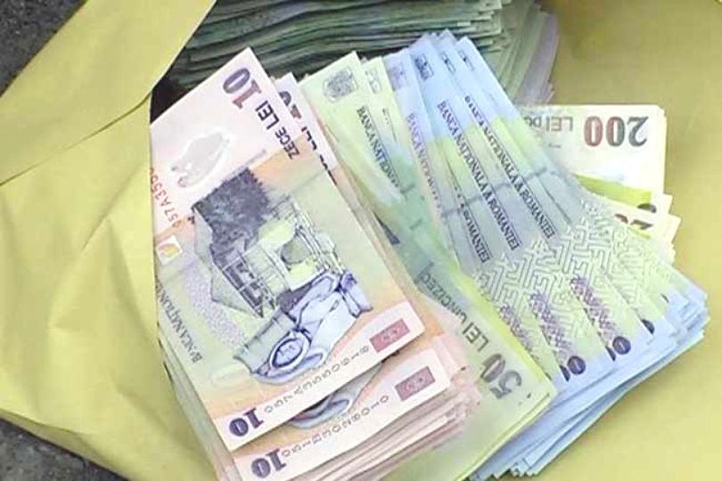 Жительница Констанцы вернула старушке 20 000 леев, найденные на улице.
