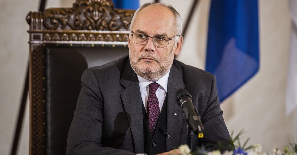 Президент Эстонии обвинил Лукашенко в игре с человеческими жизнями.