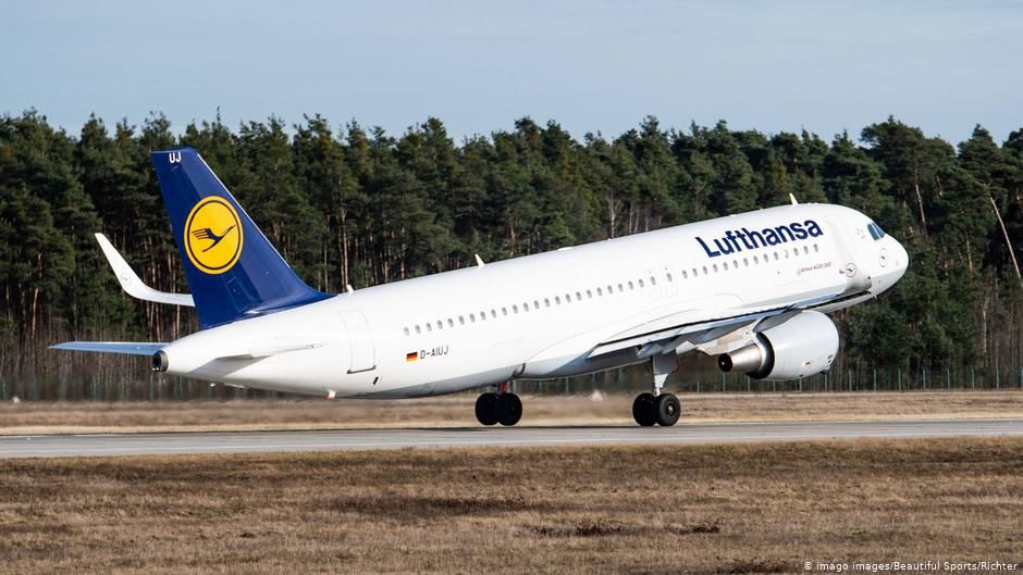 Германия выделяет миллиарды на спасение Lufthansa.