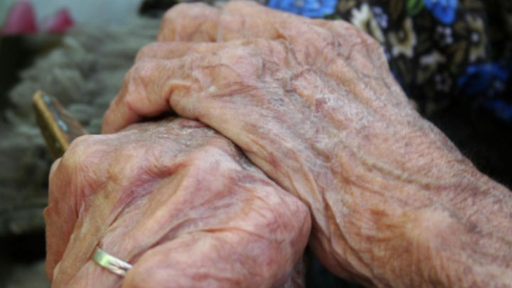 O femeie din Criuleni, agresată fizic şi jefuită de un adolescent