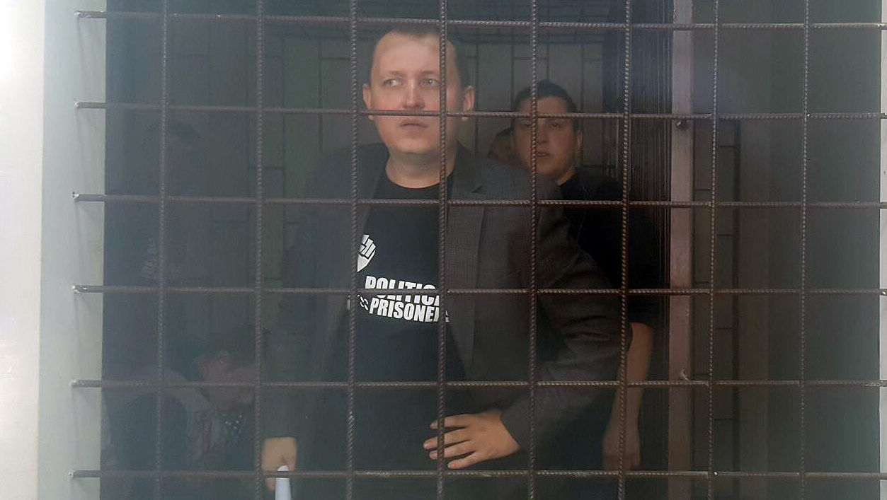 Григорию Петренко продлили арест.
