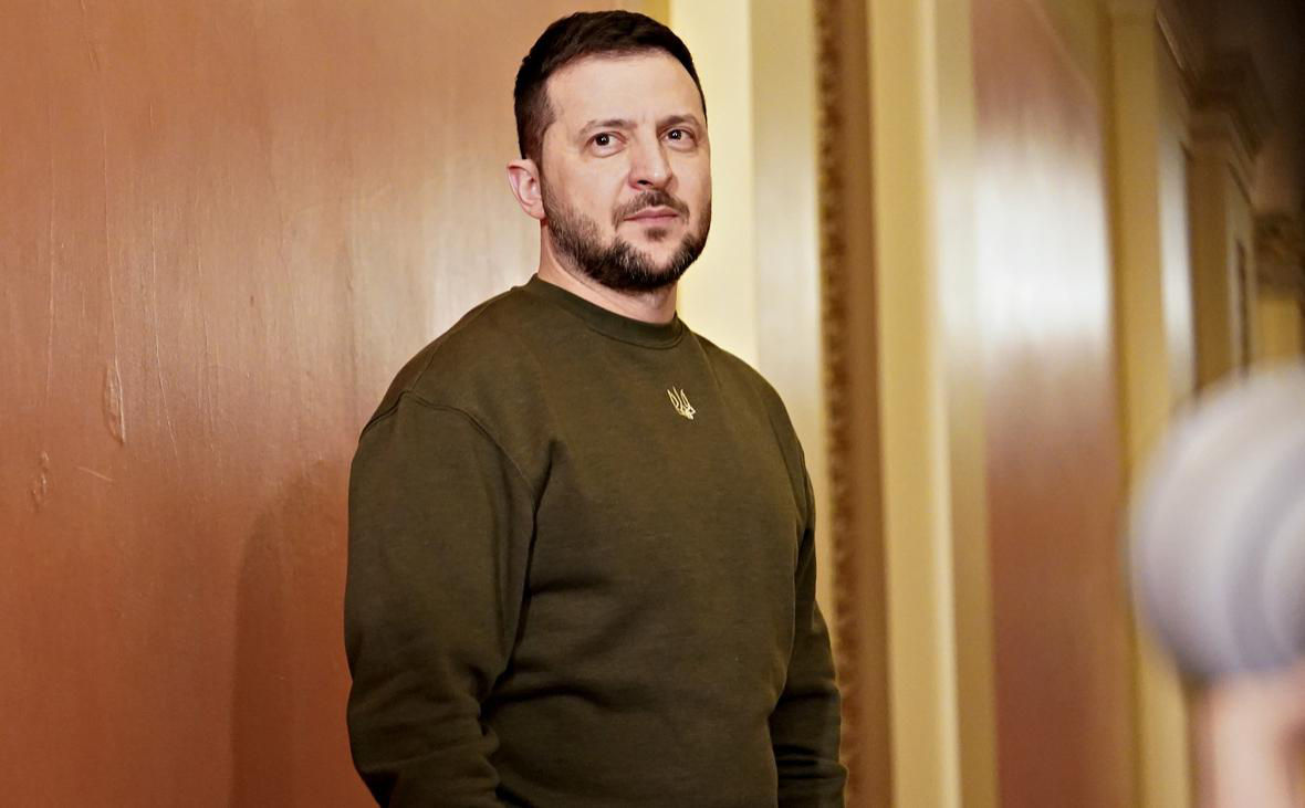 Зеленский: Украина получит от Франции легкие танки и бронетранспортеры "Бастион".
