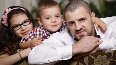 Pavel Stratan şi-a mutat familia din nou la Chişinău, pentru un trai mai ieftin şi mai sigur.