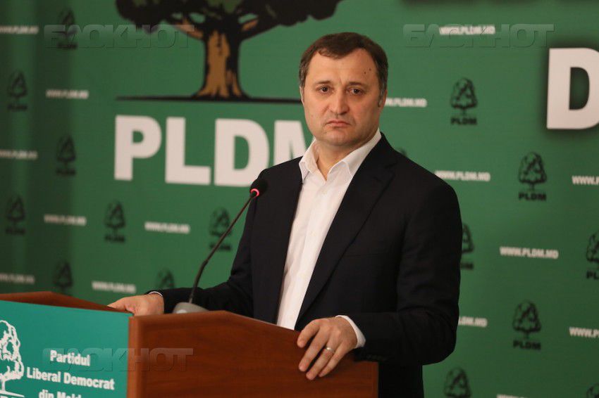 "Могу вам сказать со знанием дела, что в случае досрочных выборов в Молдове начнется очень и очень сложный период."