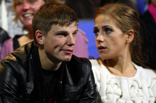 Полузащитник "Зенита" в ходе финансового спора с экс-супругой сделал предложение, которое ее адвокаты назвали "несерьезным".