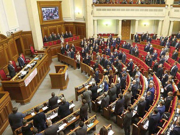 За нарушение правил госслужащих ждет дисциплинарная ответственность.