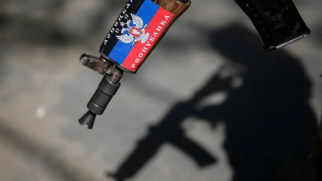 În teritoriile din Donbas, ocupate de Rusia, se află peste 11.000 de luptatori si „consilieri” rusi. 