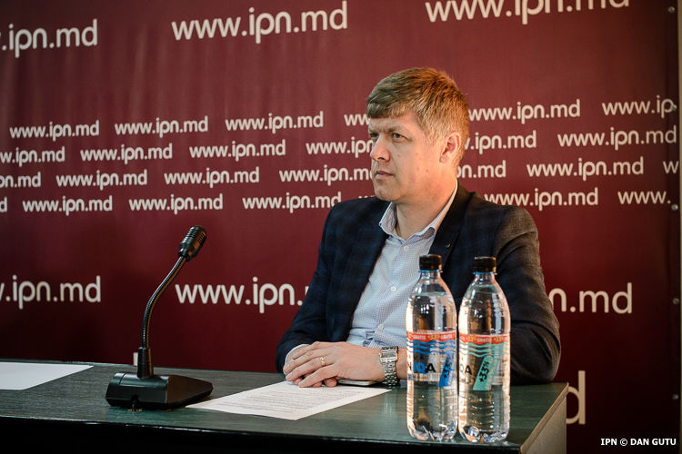 Вячеслав Бербека: Статус кандидата дает Молдове европейскую перспективу и помощь со стороны ЕС.