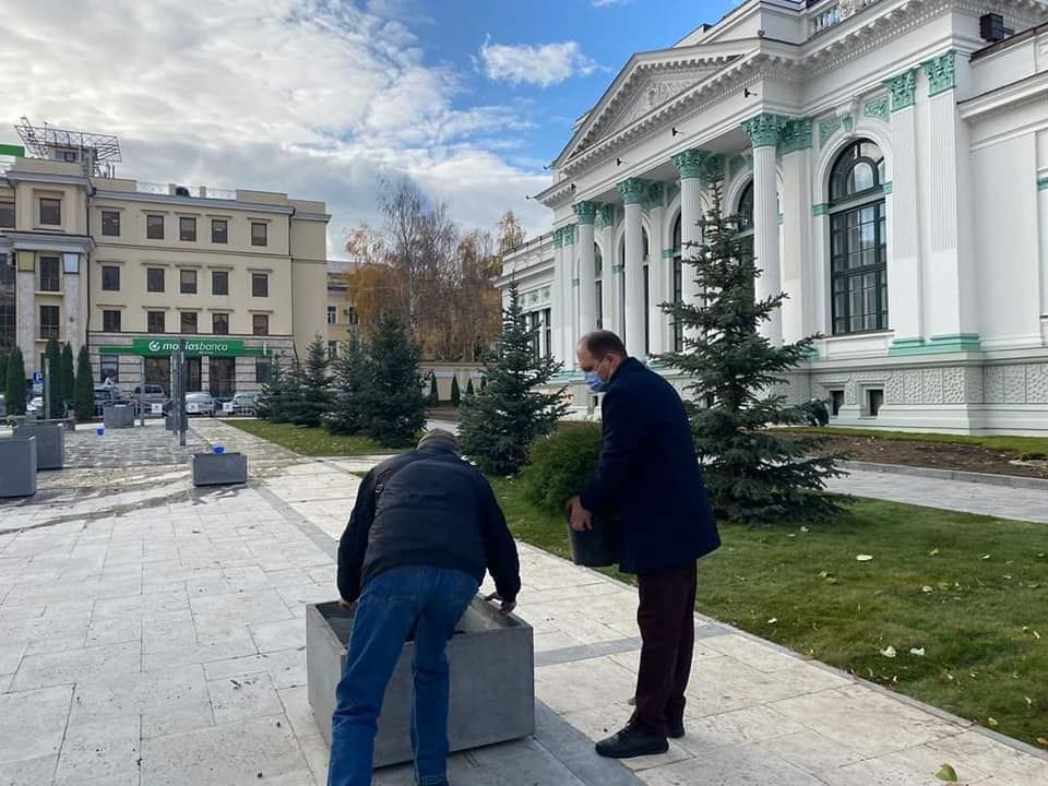 Чебан ответил тем, кто критикует модернизацию сквера “Михай Эминеску”.