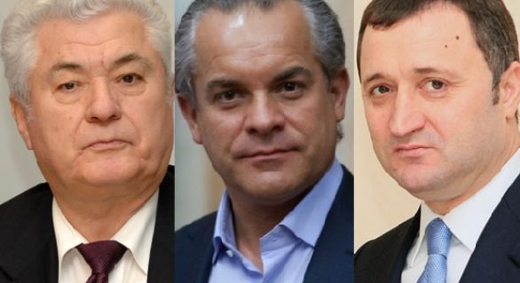Voronin – din nou cel ce împarte cărțile de joc.