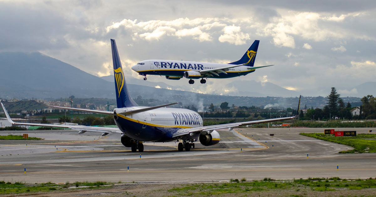Пилот Ryanair потерял сознание посреди полета: позже он пришел в себя.