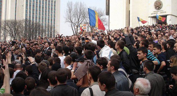 Moldova a pierdut sute de mii de cetățeni, în mare parte tineri, care ar fi trebuit să fie motorul economic al țării, dar care acum sunt pe tot globul, de la Anchorage la Brisbane și de la Tokyo la Dubai.