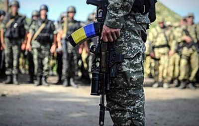 Еще почти десять тысяч украинских военных получили ранения.