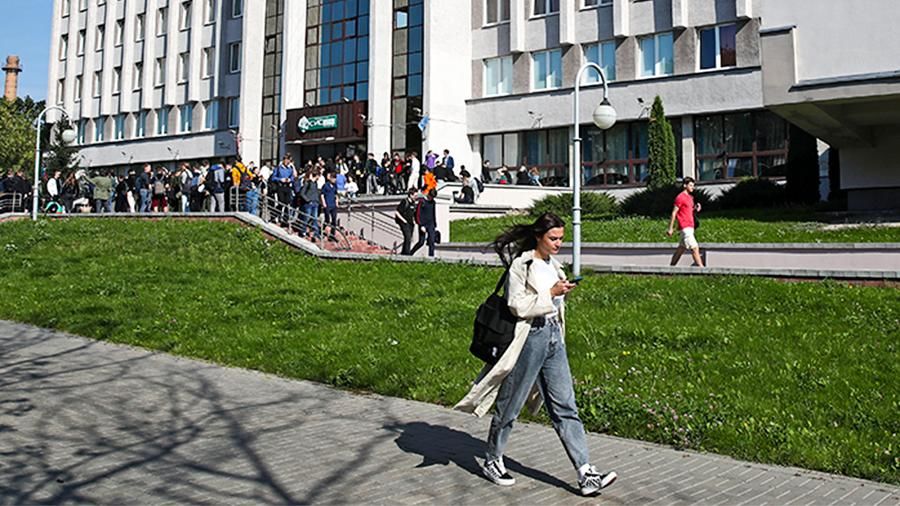 В Белоруссии назвали четвертый пакет санкций ЕС враждебным шагом.