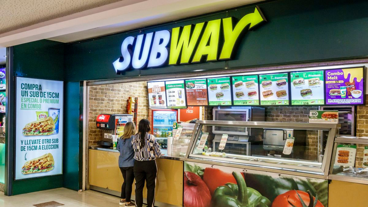 Украинские власти внесли сеть ресторанов Subway в список «спонсоров войны»