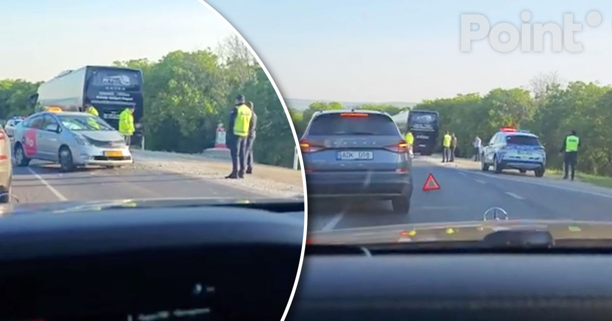 В Кишиневе столкнулись автомобиль и автобус: пострадали 2 человека.