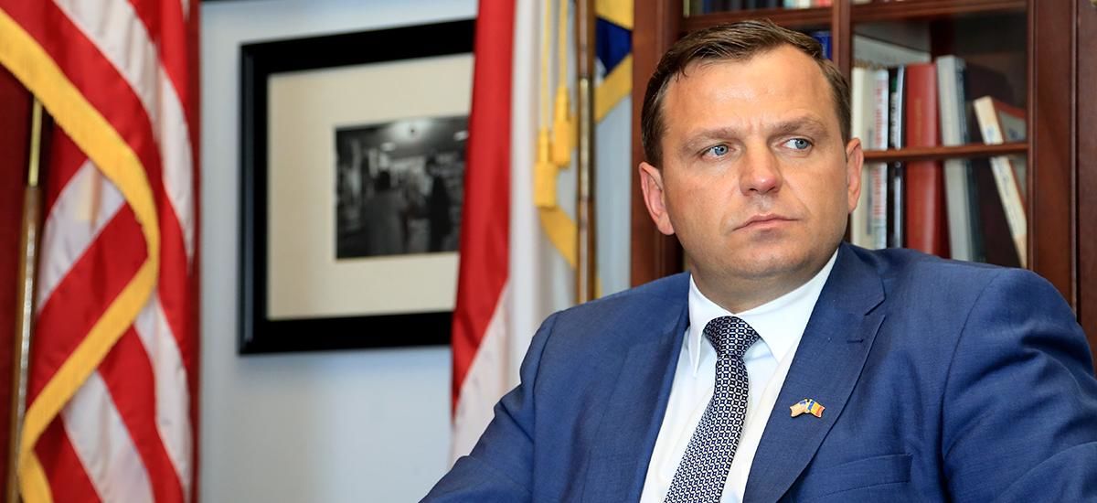 По словам адвоката Андрея Нэстасе, слушание по признанию действительным мандата избранного примара начнется в 16:30 и будет вестись магистратом Родикой Бердило