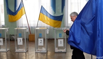 Comisia Electorală Centrală de la Kiev a procesat primele 1522 de procese verbale primite de la comisiile electorale locale, în cadrul alegerilor parlamentare anticipate desfășurate duminică, 26 octombrie, în Ucraina.