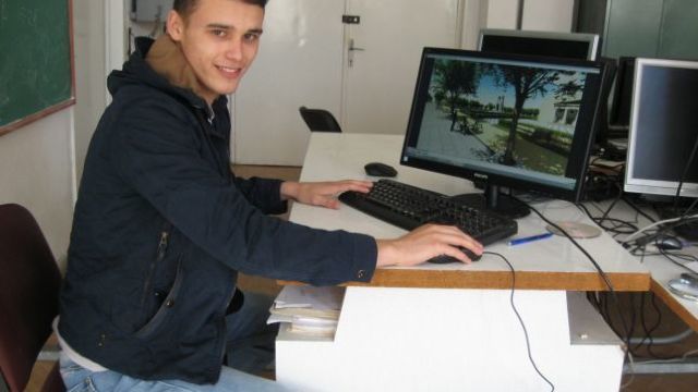 Un tânăr moldovean a inventat holograma pentru prevenirea accidentelor provocate de ceaţă