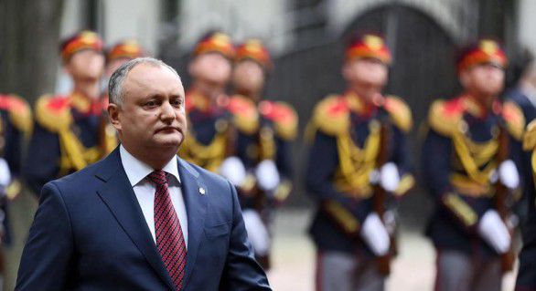Igor Dodon schimbă din nou macazul în privinţa modificării sistemului electoral admiţând că deputaţii socialişti ar putea să nu voteze pentru introducerea sistemului mixt în baza proiectului de lege înaintat de ei în Parlament. 