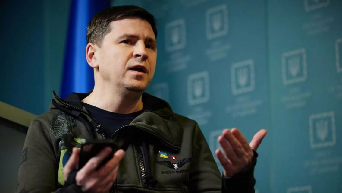 Подоляк об ударе по Днепру: Один из инструментов влияния на ход войны для России.