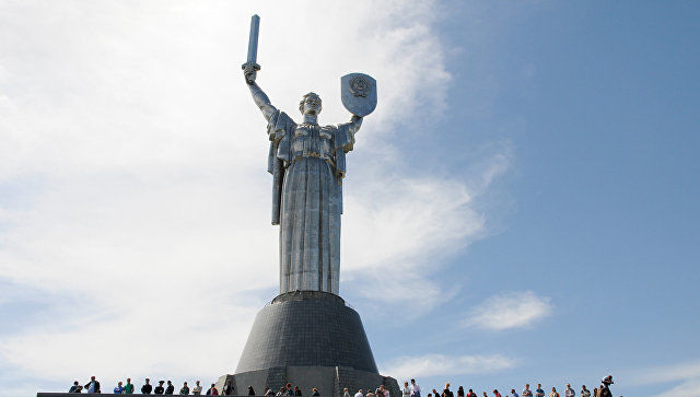 В Киеве возле памятника "Родина-мать" поставят мемориал "Агрессия России".