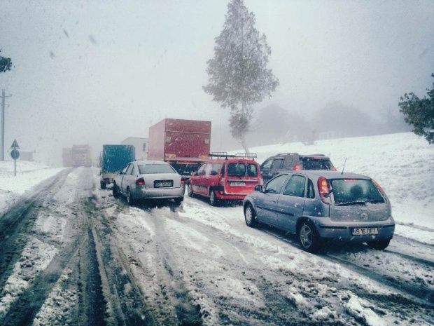 Unele curse au întârziat, altele nici nu s-au pornit: E imposibil. Foto simbol: antena3.ro