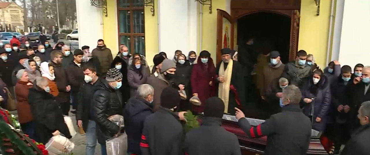 Бывшего депутата и министра образования Леонида Бужора проводили в последний путь.