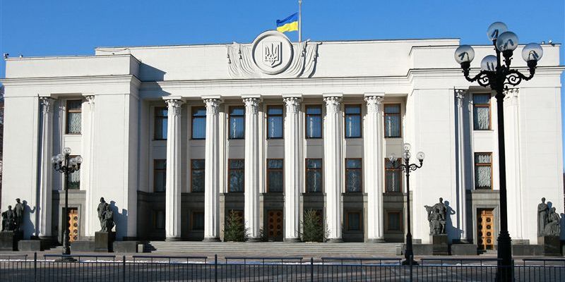До этого, для определения естественной смерти в дом покойного приходил эксперт в сопровождении правоохранителя. 