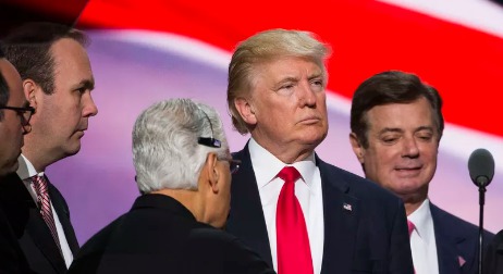 Бывший глава штаба Трампа решил сотрудничать со спецпрокурором Мюллером.