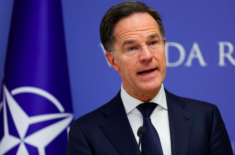 Rutte cere UE să renunțe la regula „cumpără european” în achizițiile de arme pentru Ucraina.