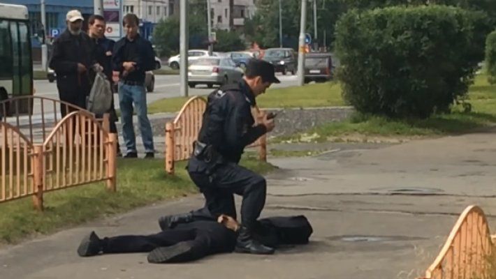 «Исламское государство» взяло ответственность за нападение с ножом на людей в Сургуте.