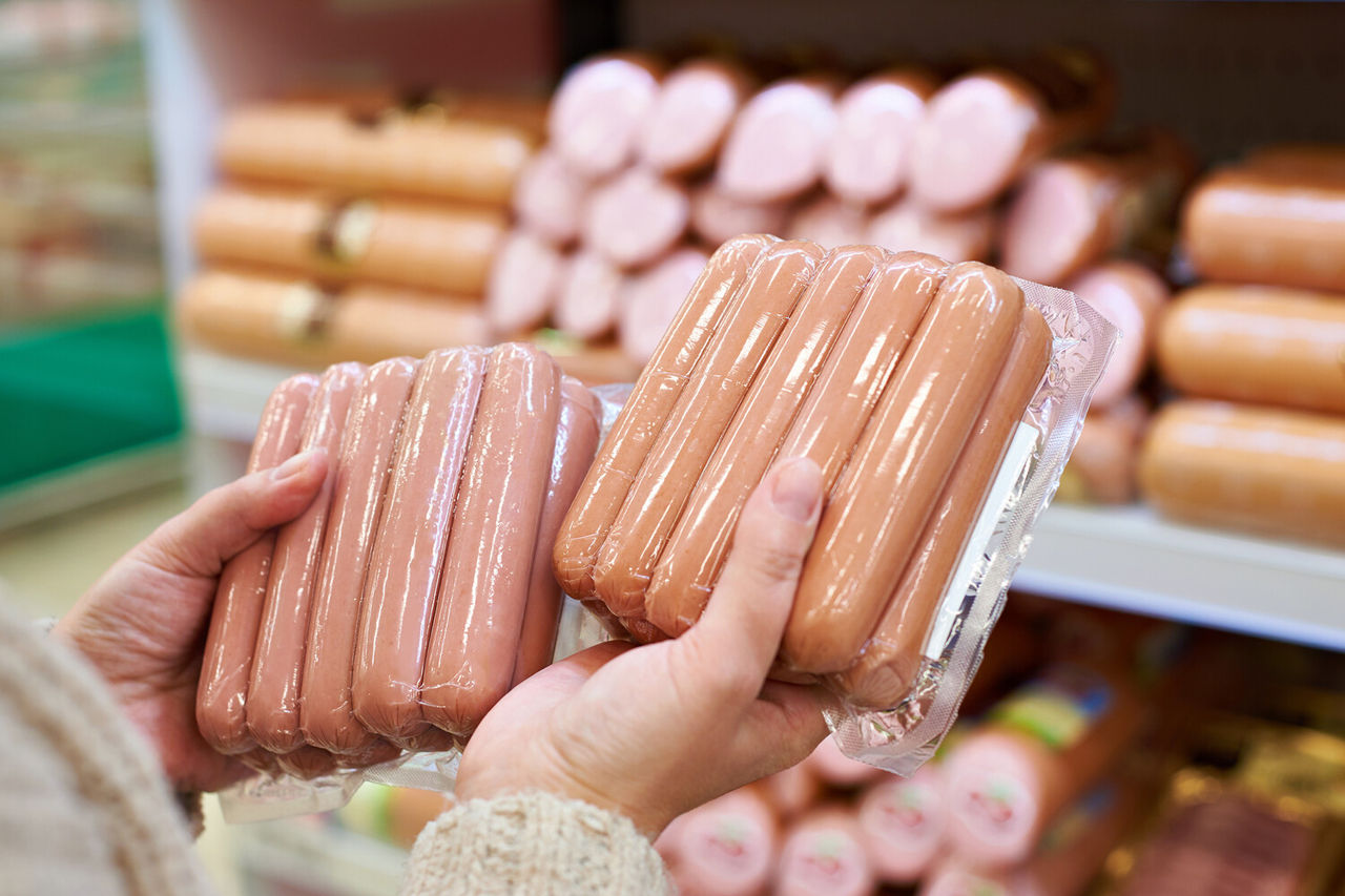 Studiu: Componentele chimice din ambalajele alimentare pot provoca cancer.