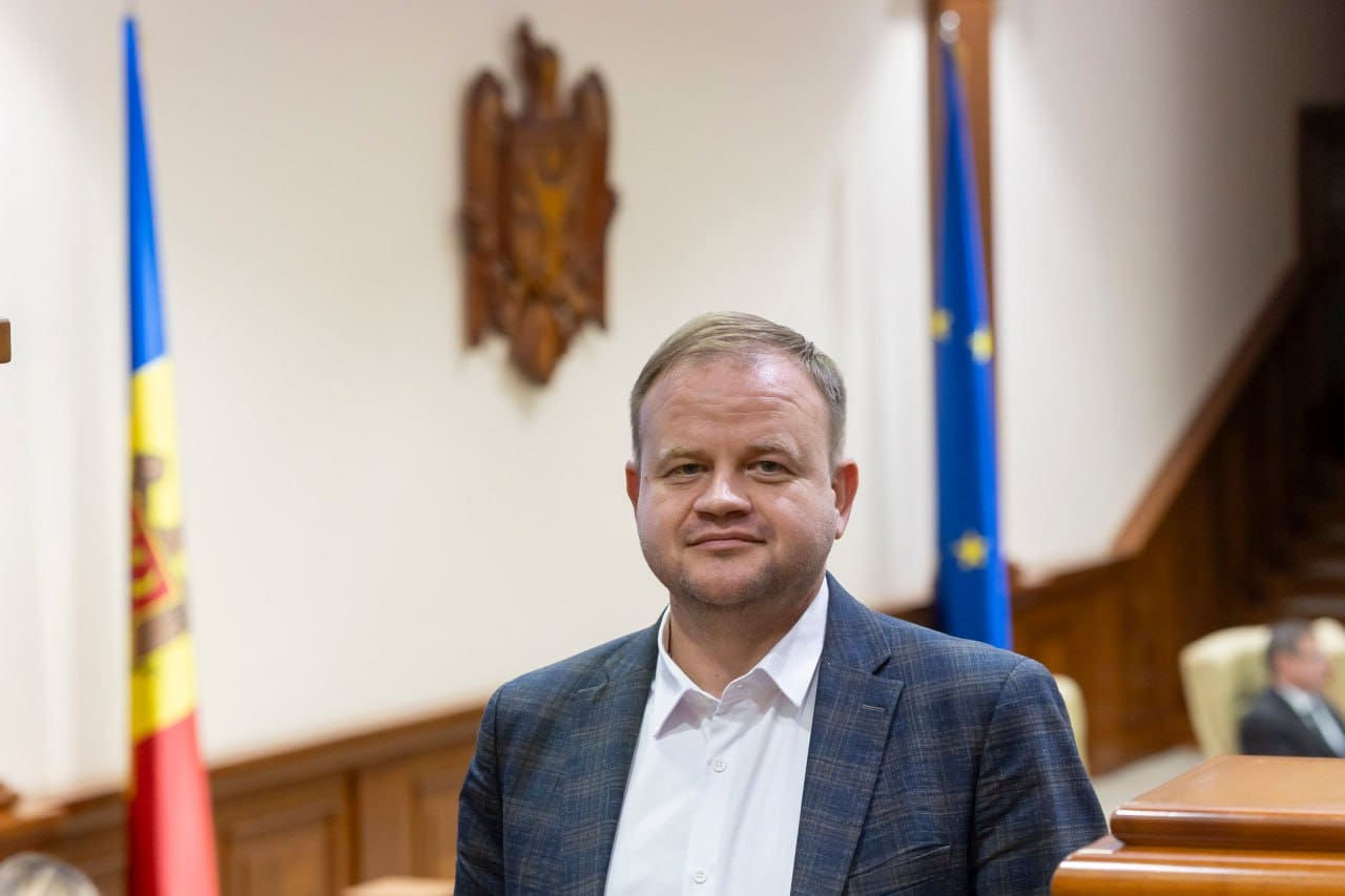 Роман Рошка возглавил парламентскую комиссию по реинтеграции Молдовы.