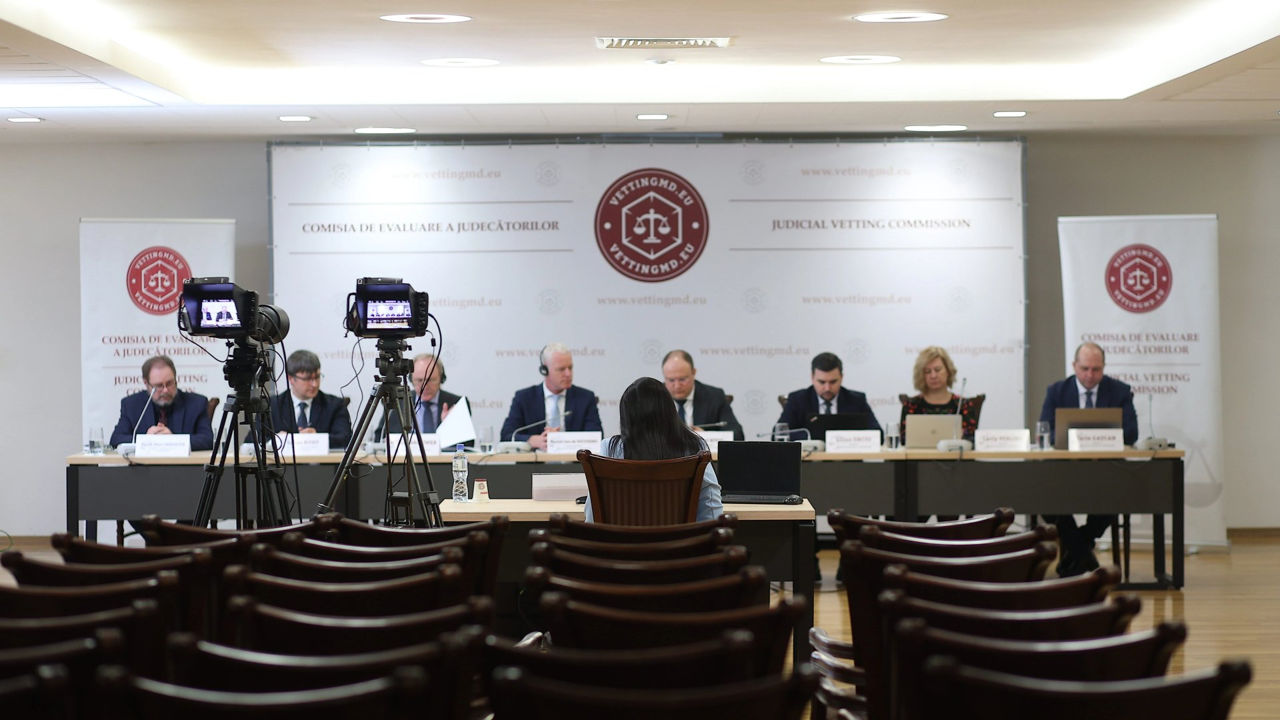 13 judecători din completele anticorupție continuă procedura de evaluare externă.