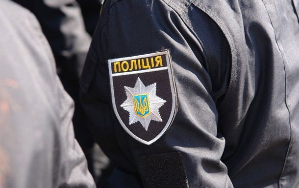 Полиция ищет злоумышленника.