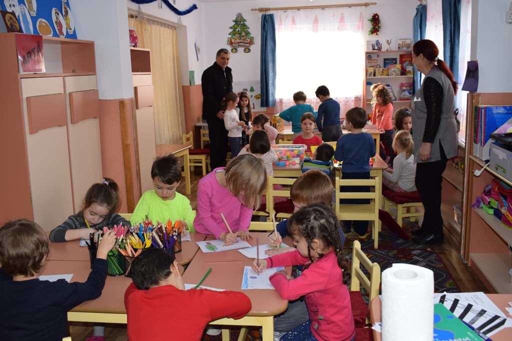 Grădinițe, închise nu din lipsa cadrelor, ci au intrat în reparații